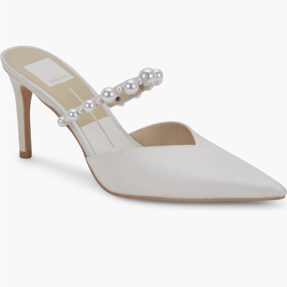 Dolce Vita Kanika Pearl Pump - Picture 2 of 5